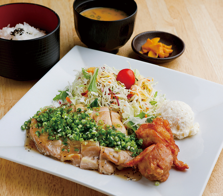 何度も食べたくなる珠玉のLUNCH♪　『よくばり定食（ネギ塩ダレ）』