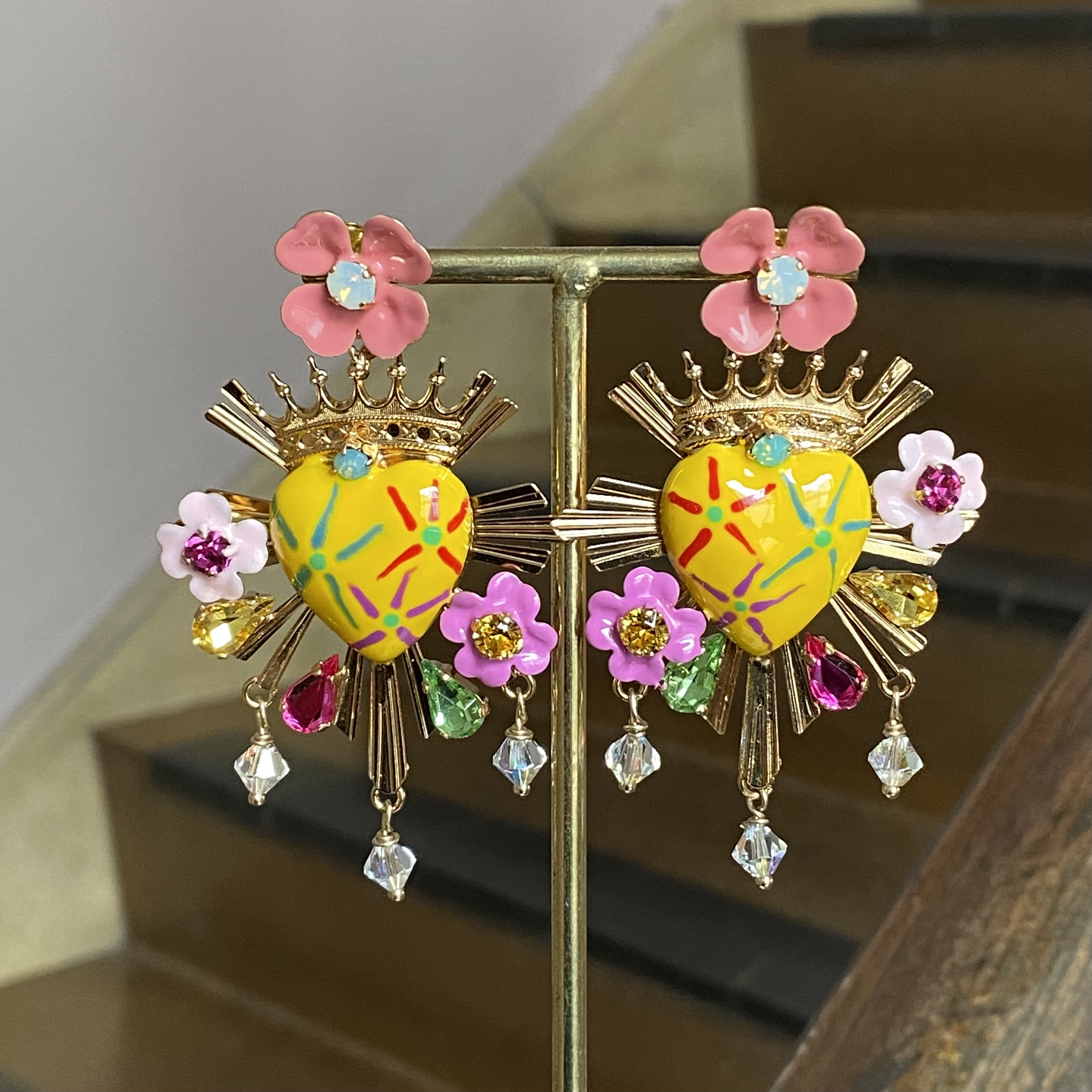 エナメルハートフラワーピアス