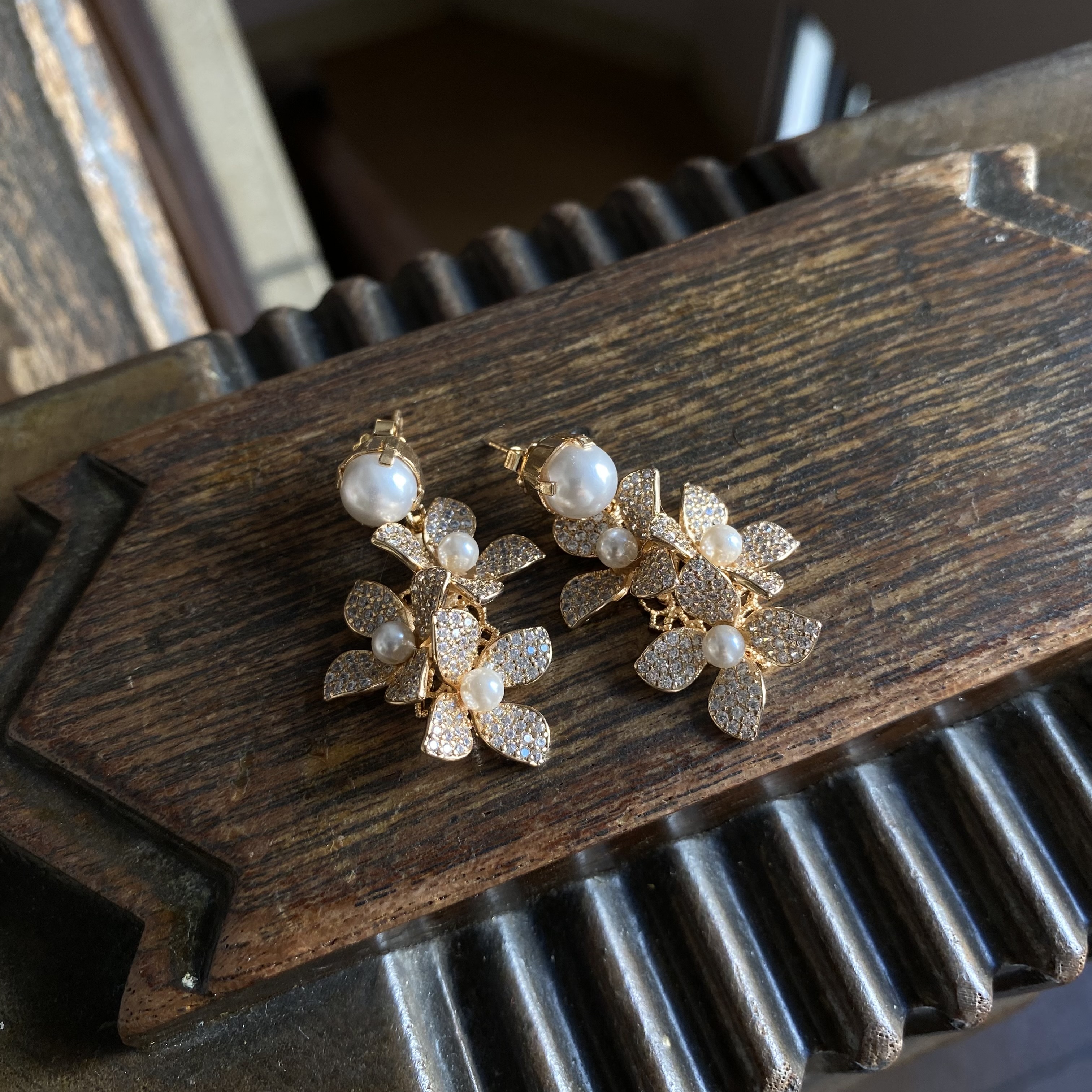 ANTON HEUNIS Adeline ピアス