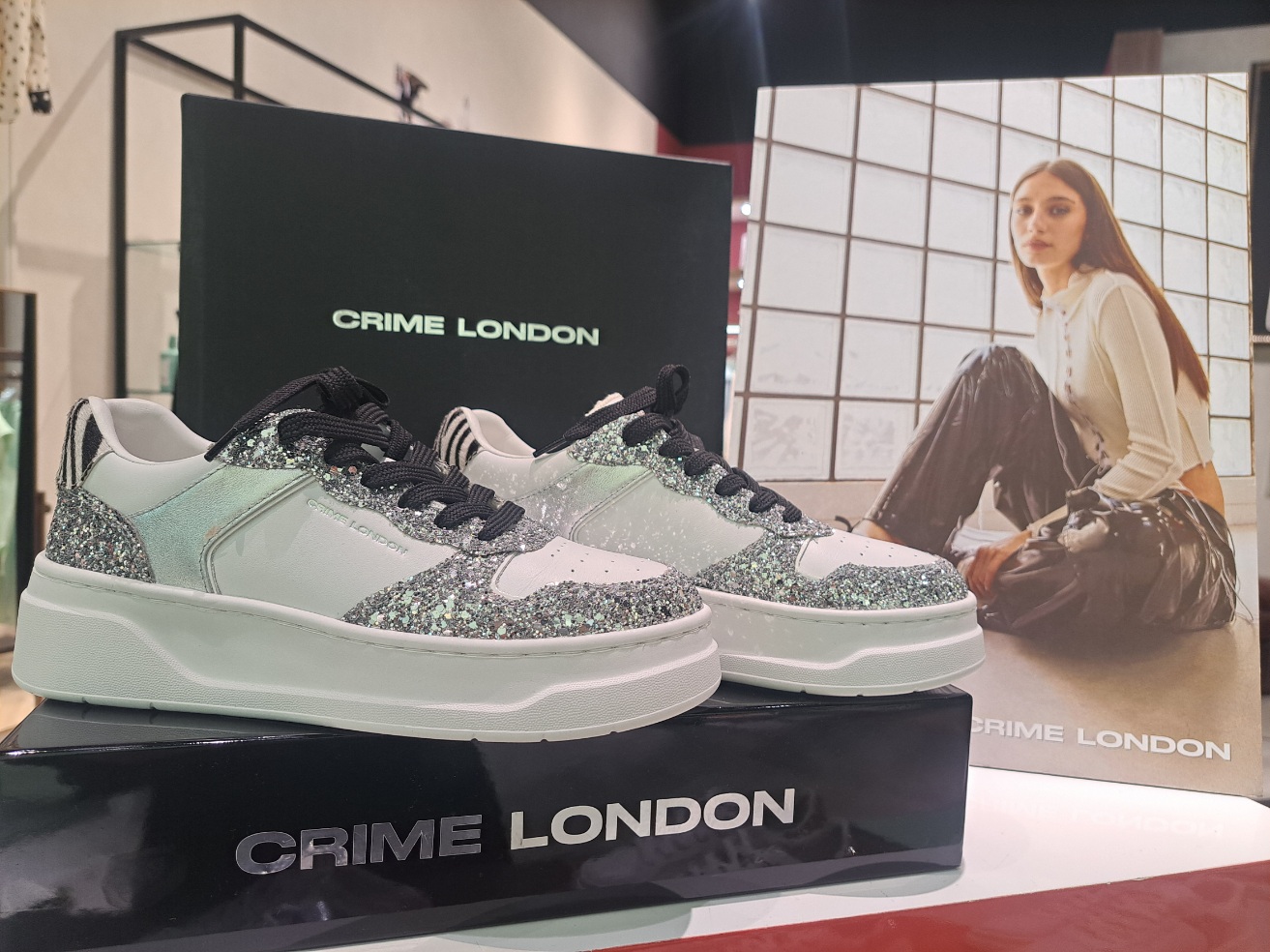 ★期間限定入荷商品のご紹介★【CRIME LONDON】